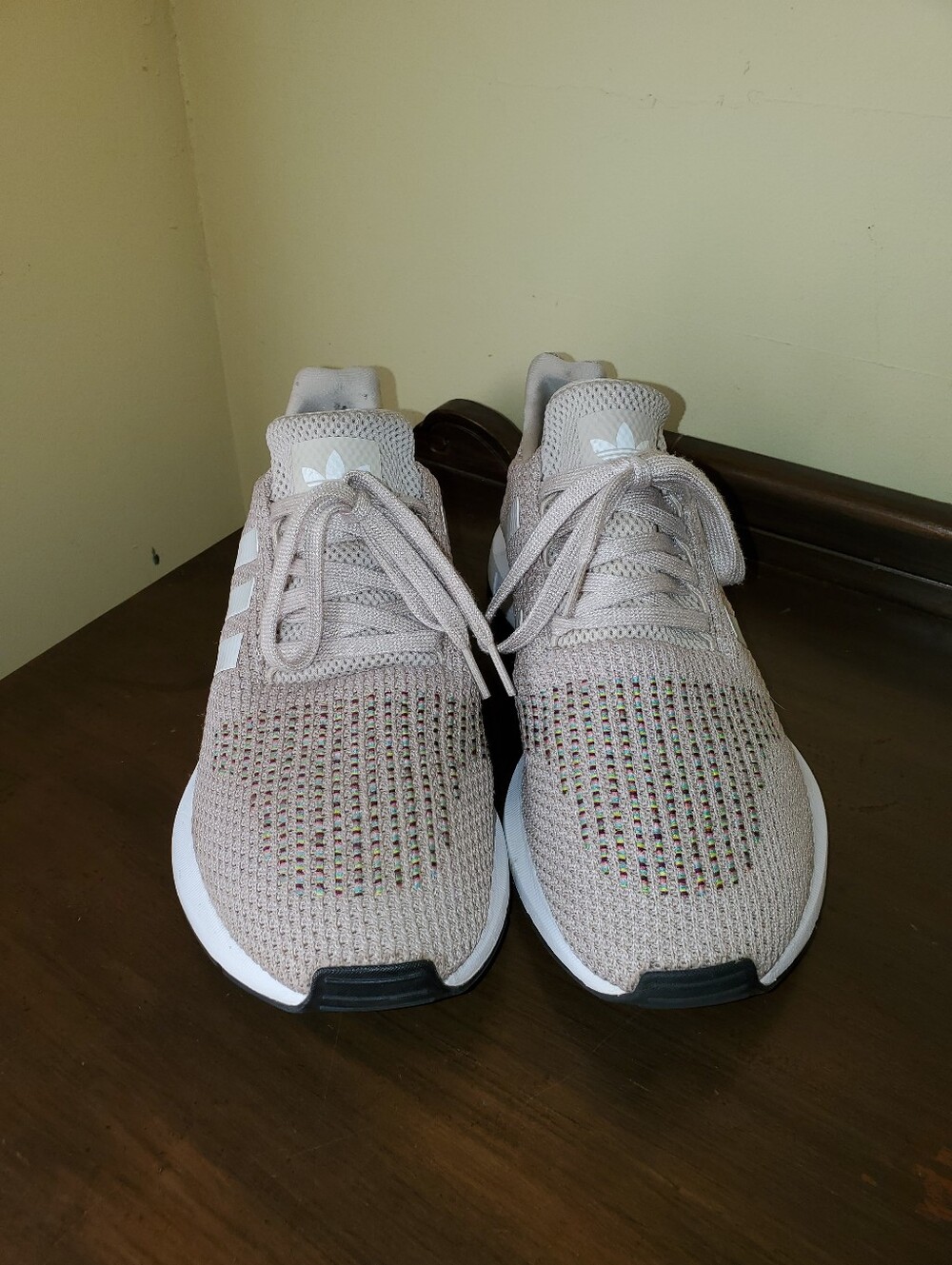 Adidas Swift Run Beige Clear Brown Running Shoes Sneakers Sz 10